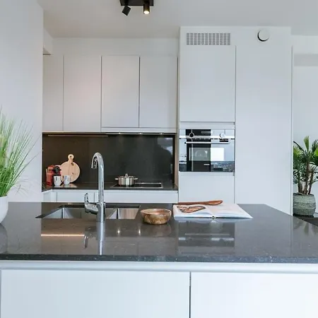 Huswell - Modern With Sunny And Large Terrace