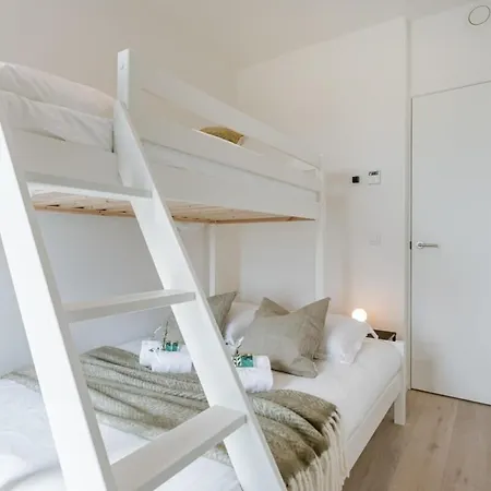 Huswell - Modern With Sunny And Large Terrace Apartment