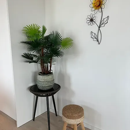 Luxury 2-bedroom With Spacious Sun Terrace T131 *