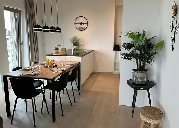 Luxury 2-bedroom With Spacious Sun Terrace T131 Apartment *