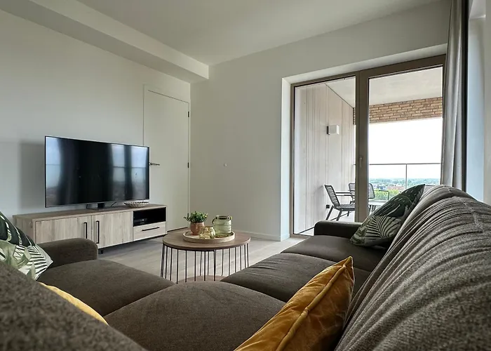 Luxury 2-bedroom With Spacious Sun Terrace T131 *